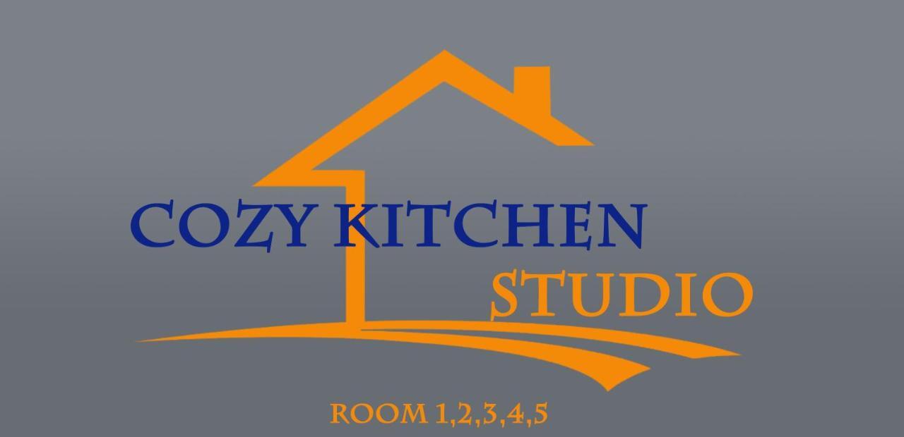 Liivalaia 40 Cozy Kitchen Studio Tallinn Kültér fotó